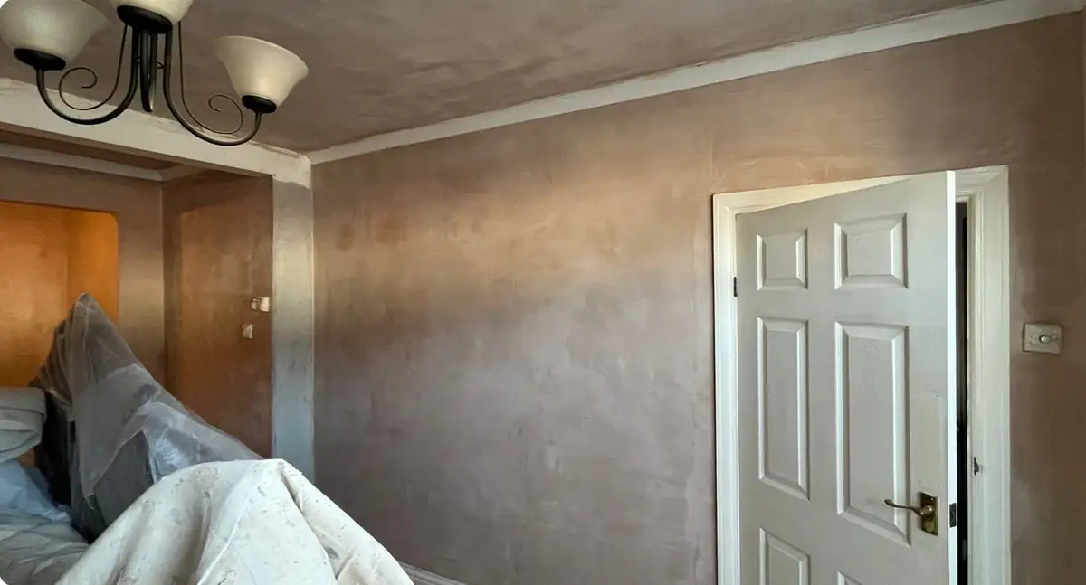 Lounge before new wallpaper